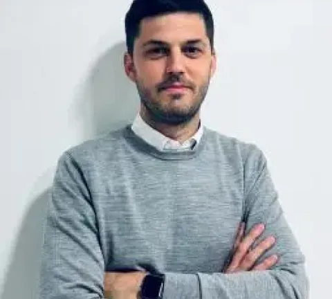 Alex Gómez - Global Business Analytics