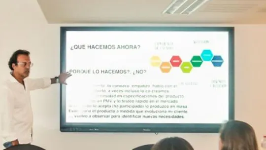 Descubrimiento de clientes, nueva sesión de EAE Emprende