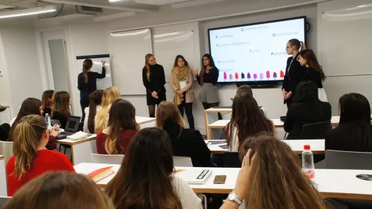 Los alumnos de EAE participan en el Awareness Day de LVMH