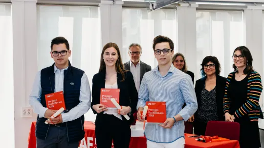 Un trabajo sobre las explotaciones porcinas catalanas, Premio Bachillerato de EAE