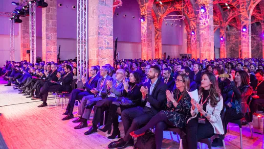 Building the Change: emprendeduría, intraemprendimiento, innovación y desing thinking