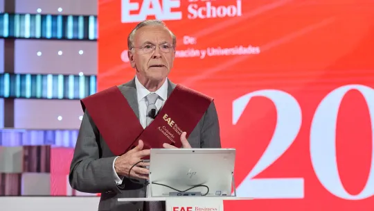 Isidro Fainé: “A true leader is authentic. You can trust in their word and their intentions. They learn from their mistakes and set an example”