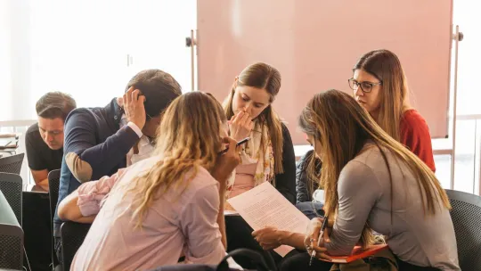 Grupo of EAE students in class