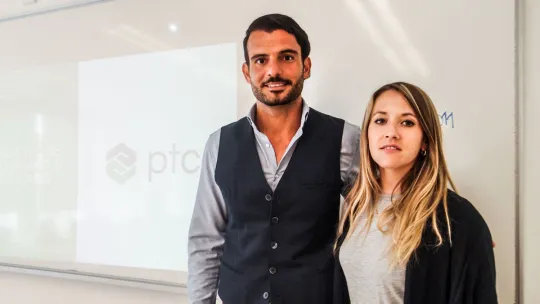 "Buscamos personas apasionadas y que estén dispuestas a aprender", Mustafa Toga, senior sales director de PTC