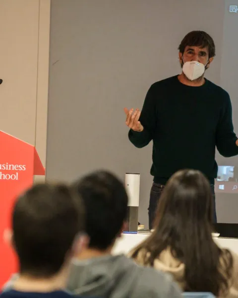 imgi_1_masterclass-EAE-Business-School-RRHH-hybrid-work