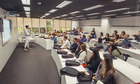 Clara Duarte and her professional career: EAE students in class