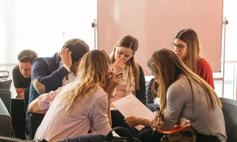 Grupo of EAE students in class