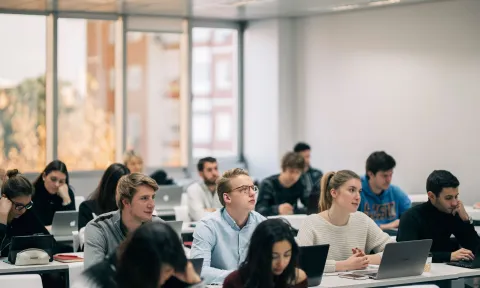 eae-business-school-master-comunicacion-corporativa-lider-ranking-el-mundo-2023