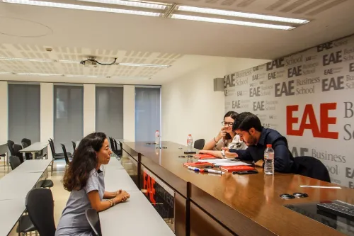 Prestigiosas empresas buscan talento en el Recruiting Day de EAE
