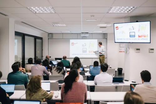 Alumnos en clase
