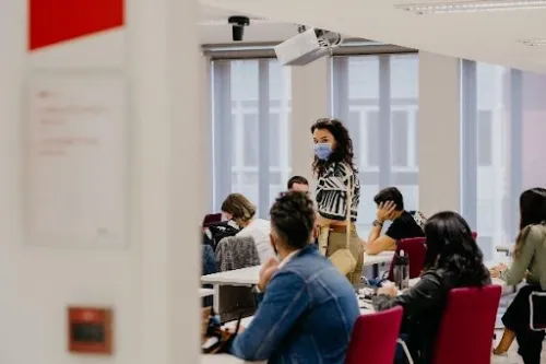 EAE BUSINESS SCHOOL