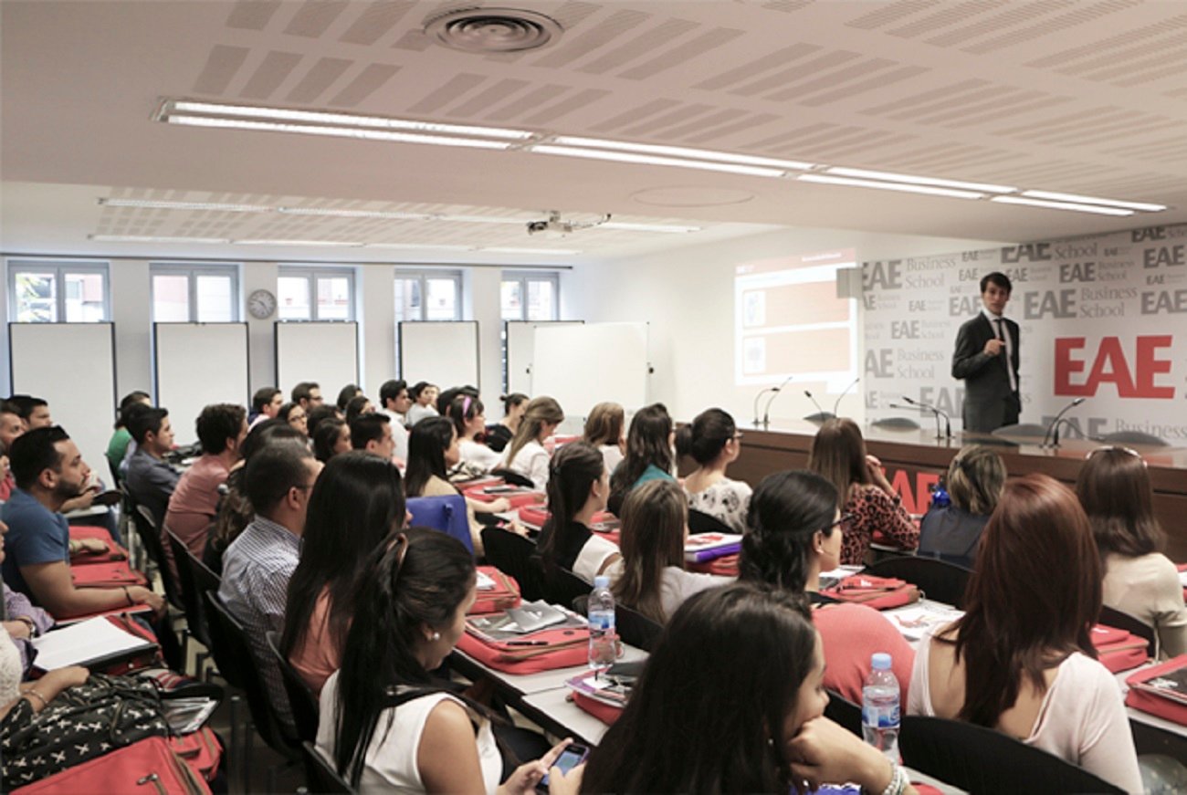 Más de 4000 alumnos de 90 nacionalidades inician el curso en EAE Business School